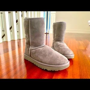 UGG Classic Short || Boot